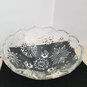 Unk Clear Glass Snowflake Bowl